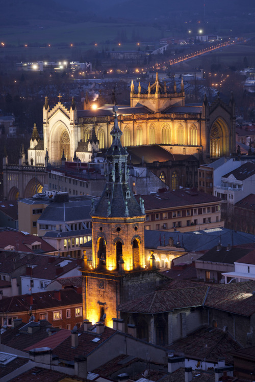 beautiful-basque-country: Gasteiz at night. Happy Friday!!