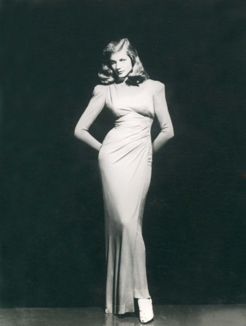 old-movie-stars: Lauren Bacall circa 1946