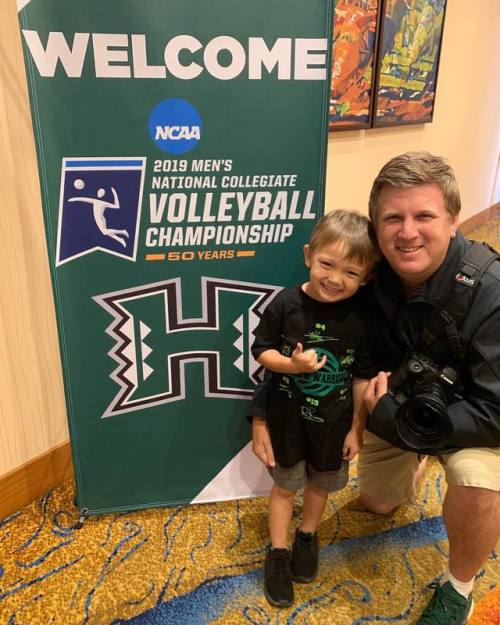 Let’s Go Bows!!! It’s game day and we’re ready! #HawaiiMVB #NCAAVB #HawaiiAthletics #HawaiiMVBBigges