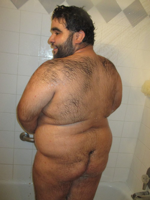 2-bearsbcn:  orsettociccio:  gulobear:  chubbyaddiction:  fierybiscuts:  So I recruited Devlin to lend me a hand with some pictures. Here is the first set of me taking a shower before we went out to get food.  I couldn’t take pics without touching this