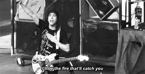 carapherxelia:  Caraphernelia - Pierce The Veil - [video credit] 