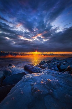 superbnature:  Frozen by PhilKoch http://ift.tt/1BD1DFd