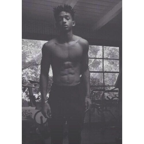 thatjackpot:  idontgivafucck:  marc86jcob:  JADEN SMITH IS SOOOOO CUTTEEE N SEXY !!!!!!