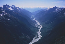 savvydarling:  Noieck River Valley from Helicopter