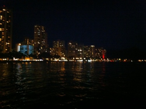 gummijay:  A catamaran ride in Waikiki with a fireworks show. I love my job. I got bored and flew to Hawaii for 40$!!