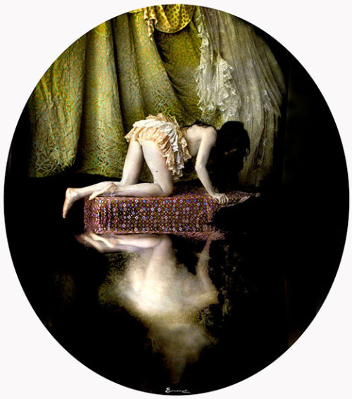 emanuelacauphoto: © Emanuela Cau autoportrait-  Facebook- Instagram