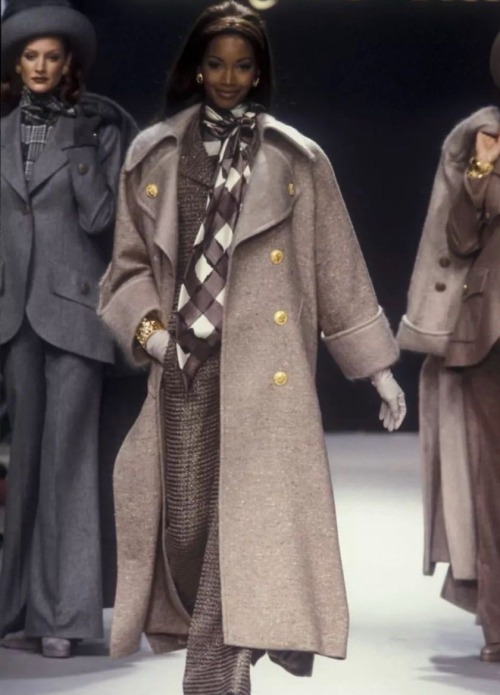 Jaacques Fath’s Fall Winter 1993 Ready To Wear Collection Graces The Runway 