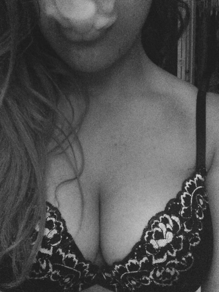 vixenfox67:  Exhale💀👄