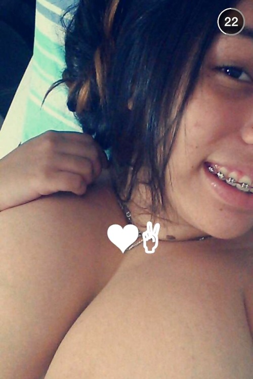jesusmanuel2127: latinashunter: Mega Busty Cute Mamasota. Part 1 Mmnn