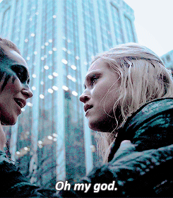 nicolshaught:Clexa + unscripted moments.