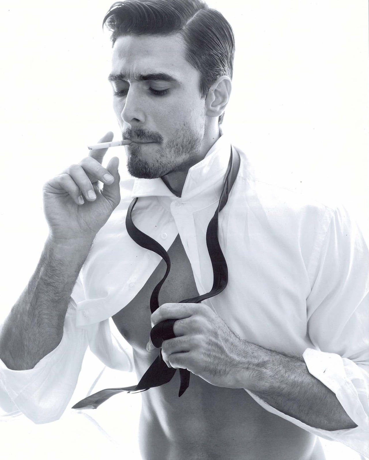 malebodyperfection:  Lucas Gil