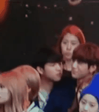 cosmicgxys: infinite-woosoo: What are you doing Woohyun ??  @hallarina 