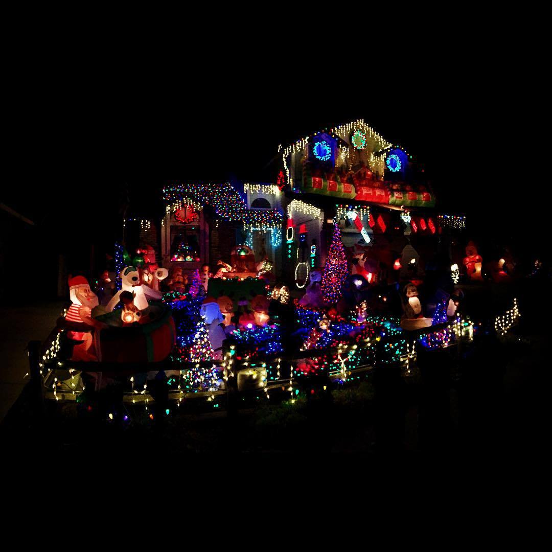#lights #christmas #navidad  (at Eagleridge Park)