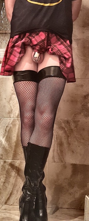 urtica-c:  lolasparklesireland: Day 23 still locked up! #chastity #sissy #submissive #pvc #tartan #k