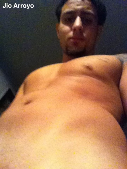 hotandexposed:  Submission: Aspiring model says he is “tryna get some exposure” on his model profile. I think we can manage that, can’t we, followers? 
