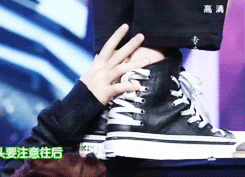 hundol:how kyungsoo encourages joonmyun & joonmyun’s small gesture of gratitude