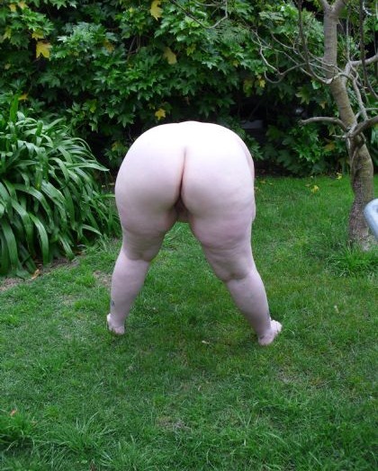 wotthu:  The missus :-) check out our previous posts.  Like Reblog or Follow?  Ready