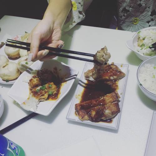 fy-wondergirls:hatfelt: Last meal in HK…. so gooooooood