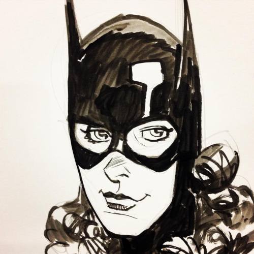 Quick Batgirl sketch from yesterday at #megacon2016 #andrewrobinson #dccomics (at MegaCon Convention