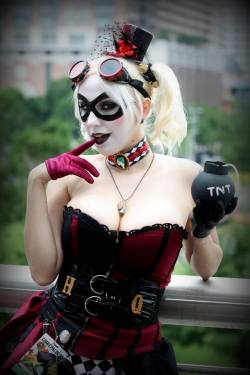 comicbookcosplay:  Steampunk Harley Quinn