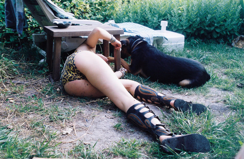 pedalfar:  dog lover (via Sophie Van der Perre)