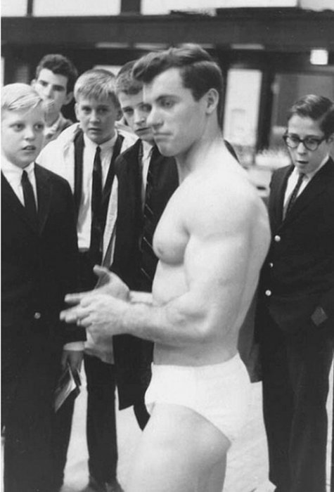 yourstrulymagickghost:  master-john-uk: HEADMASTER: You know the rules. If you “forget” your sports kit you take the lesson in your underwear. GYM MASTER: Yes Sir!  Oh the youngsters expressions are timeless 😁😄🔥