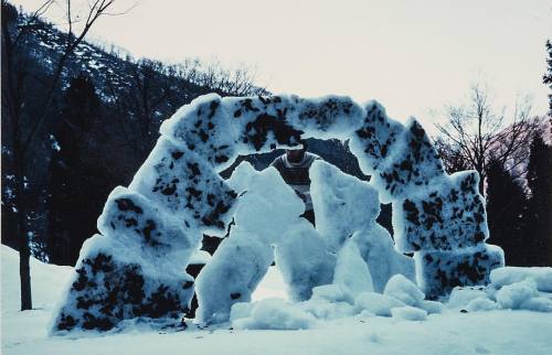 This print of Andy Goldsworthy’s ‘Flat frozen snow slab arch/collected from around cherr