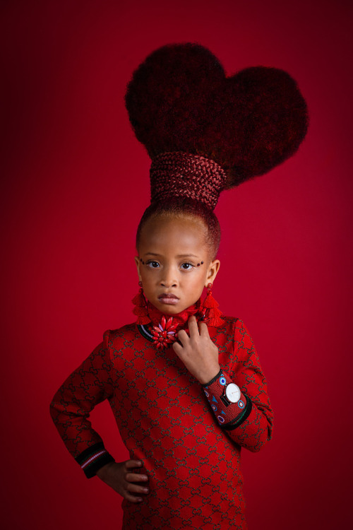 itscolossal:  AfroArt Photo Series Challenges Beauty Standards with Young Black Models