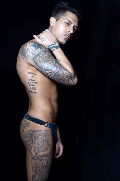 glazingthedoughnut:  Alejandro 
