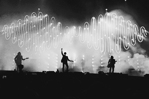 flatline-sunshine:Arctic Monkeys - Finsbury Park, May 2014