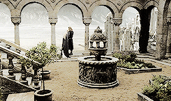 make me choose↳ magdakon asked: westeros or middle-earth