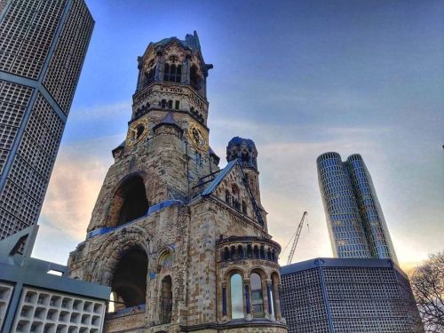 Kaiser Wilhelm Memorial Church @ Berlin . . . . . #tourism #tourist #photography #photos #traveller 