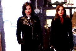 evilqueened:  Regina Mills + fireballs 