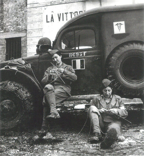 historicallyaccuratesteve: canmakedothink: the-grease-painted-lady: Knitting and the World Wars. Oh 