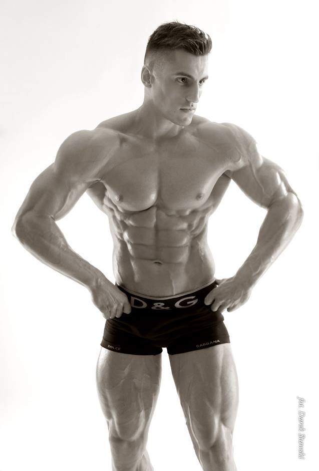   Mariusz Janucik  