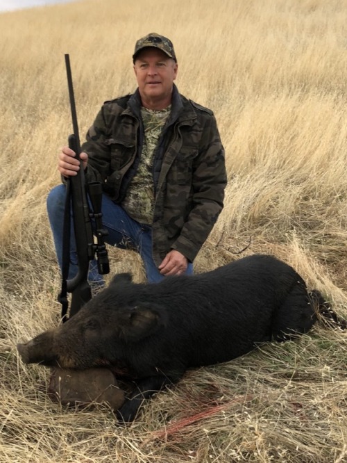 <p>11/25/17 Ed put down this nice sow 1st thing in the morning. Done by 0700</p>
