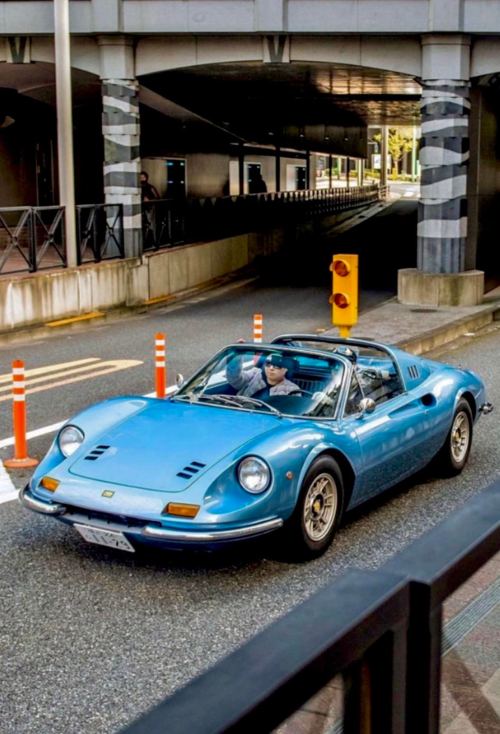 frenchcurious:Dino 246 GTS. - source Classic