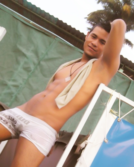 peruchosexyhot1:  ¡Vamos todos a las duchas!
