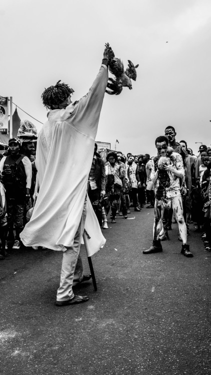 culturalphotodiaryafrica:Attukwei Clottey’s performancePractical Common SenseChale Wote 2016Sp