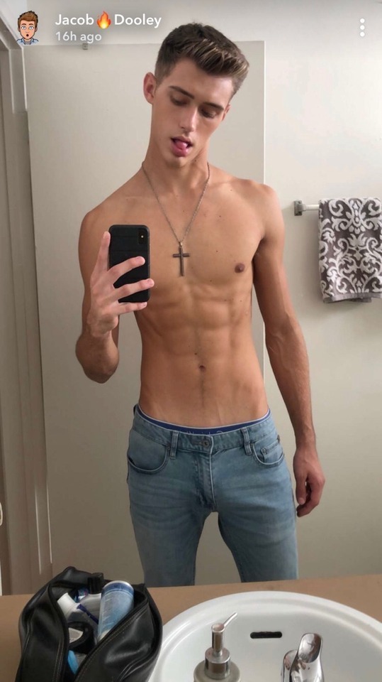 skinny-bi-twink:  thehottestmenaround: Jacob Dooley https://www.instagram.com/jacobdooley/