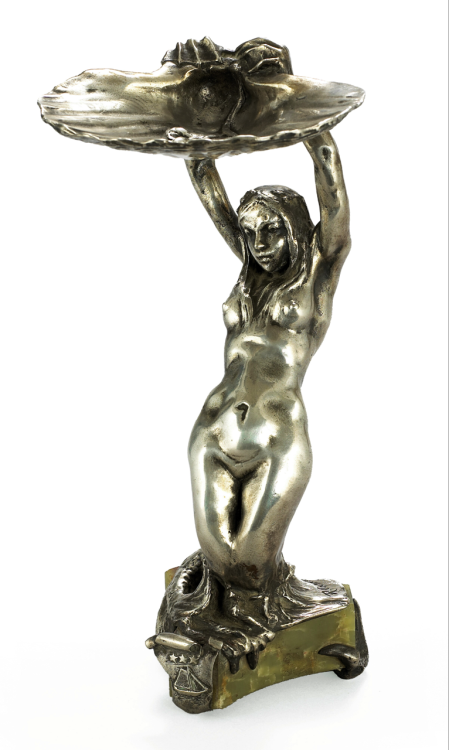 Sirène à la coquille.Sculpture.Silvered bronze sculpture on an green onyx base.Height : 30 cm.Art by