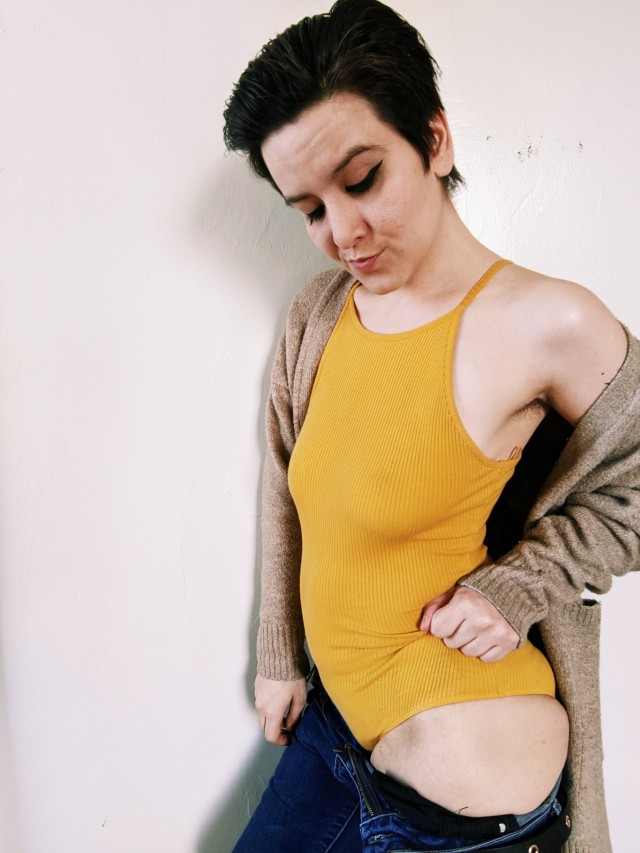 gabbigabriella:gabbigabriella:I like my girls just like I like my honey, sweet a little selfish🍯✨💛Onlyfans.com/SubPixie✨This is set came out cute idk what that anon was talking about 💁here’s a little peak of more from this shoot 