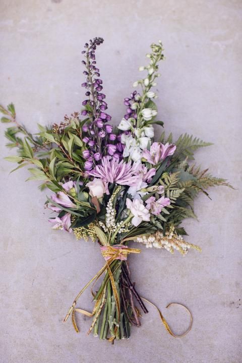 Thinking about DIYing your flowers? This bouquet is the perfect example of a simple arrangement, tha