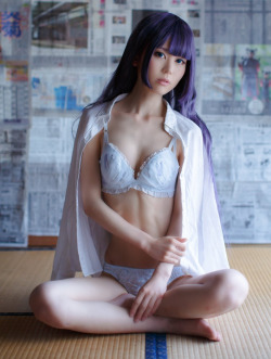 scandalousgaijin:  Hitagi Senjougahara - Haru 