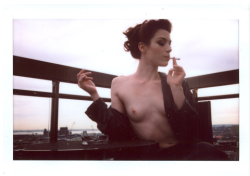  Stoya 