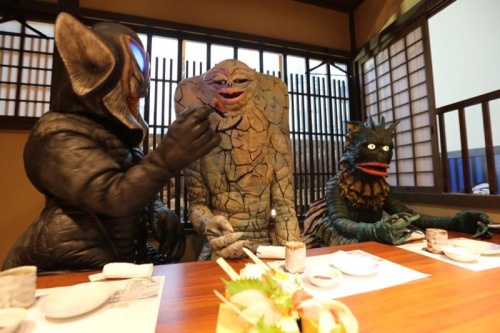 blueribbondigest: archiemcphee: Our new favorite TV show is a Japanese program in which Kaiju and 