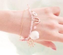 hlyue:  Pink crystal bead bracelet 