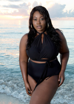 bigbeautifulblackgirls:  Souckeihyna, Atlanta IG: @acinnamontaste Swimsuit top by @lanebryant 