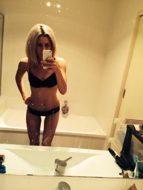 emmabelford:Reblog and like for more xx