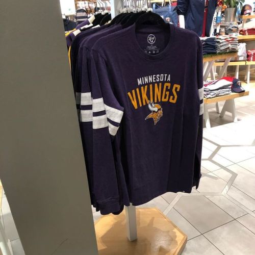 All I know about the Minnesota Vikings is in that Lizzo song soo #truthhurts #lizzo #minneapolis(at 